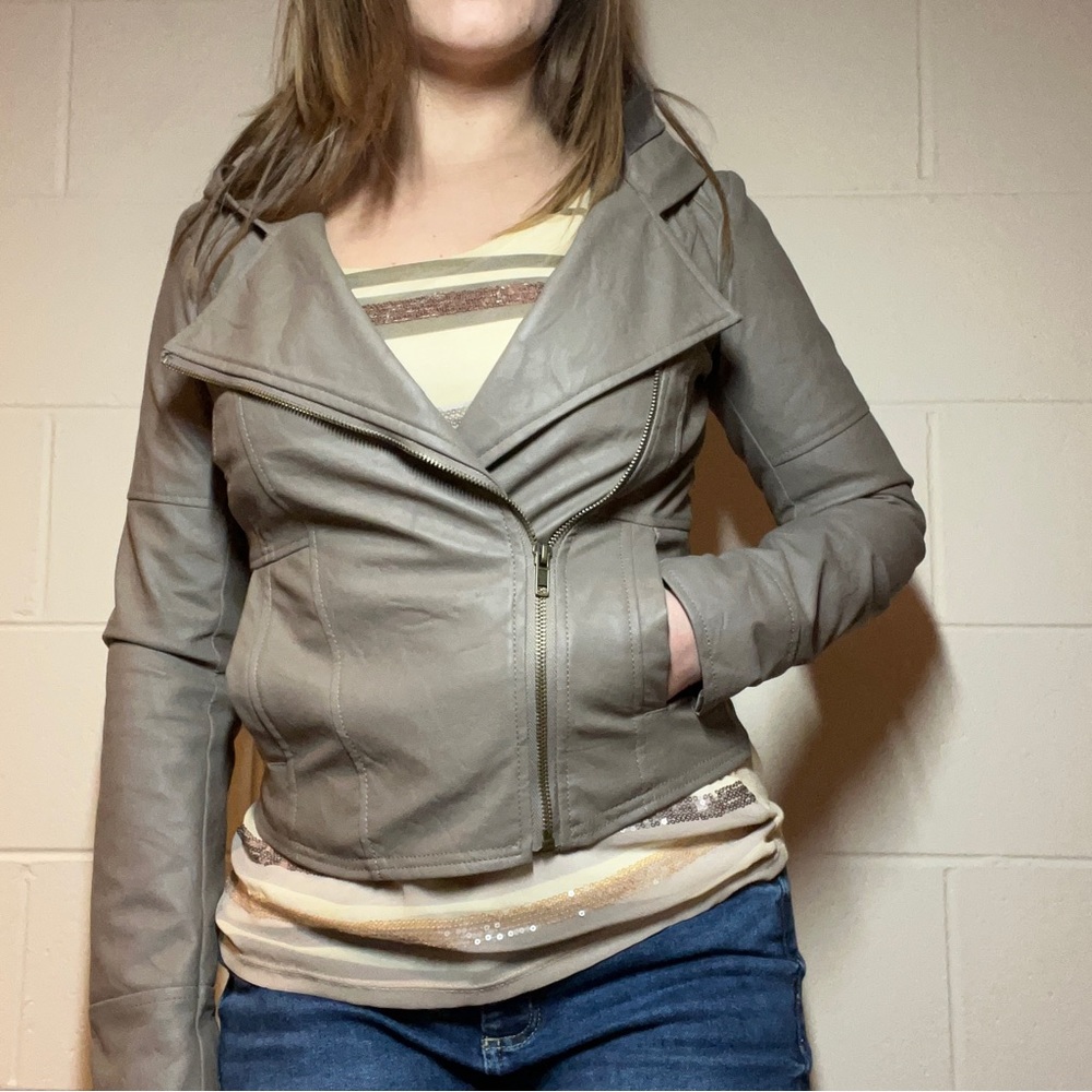 Leather Jacket - Picture 9 of 14
